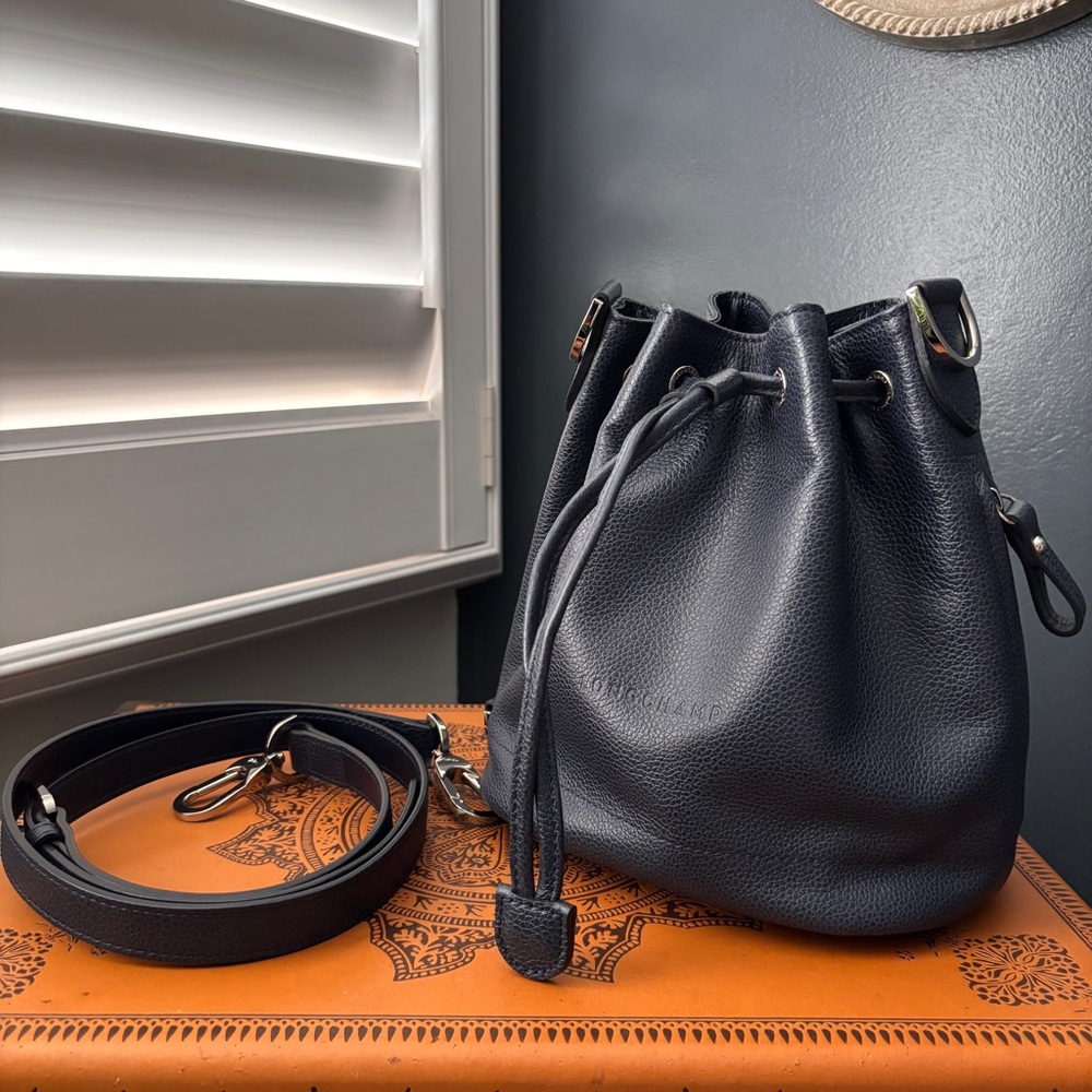 Longchamp Le Foulonné Bucket Bag S in Navy